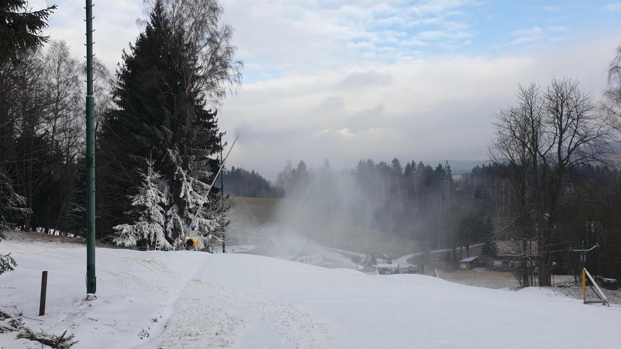 Srub Na Svahu Sjezdovky V Radvanicich Radvanice  Luaran gambar