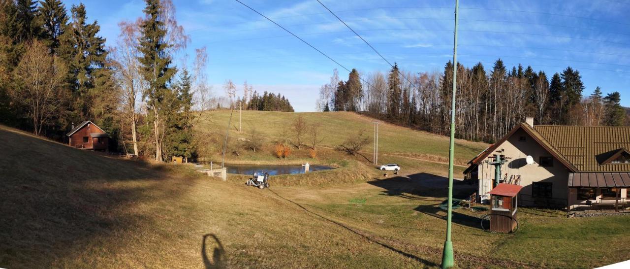 Srub Na Svahu Sjezdovky V Radvanicich Radvanice  Luaran gambar