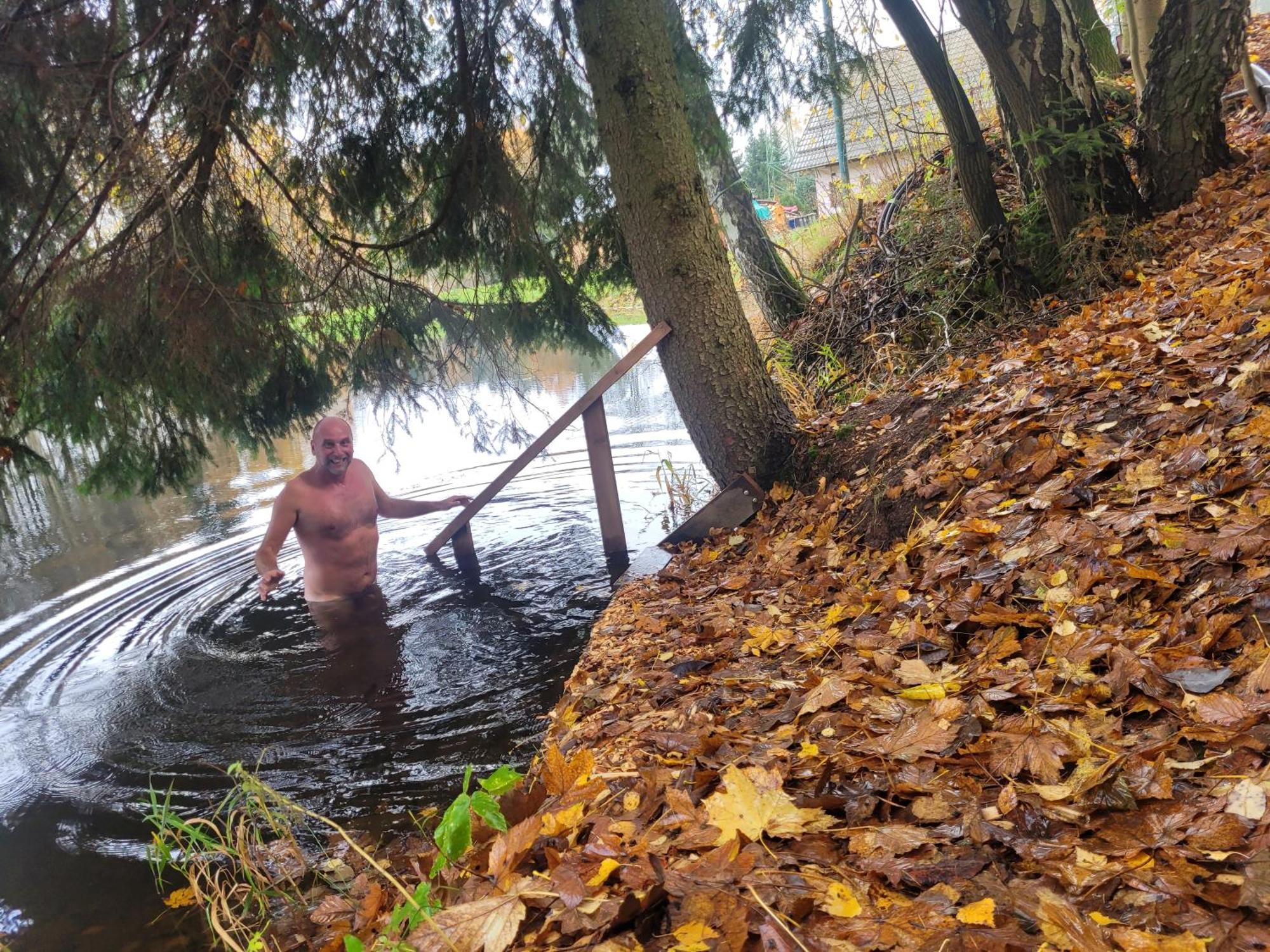 Srub Na Svahu Sjezdovky V Radvanicich Radvanice  Luaran gambar